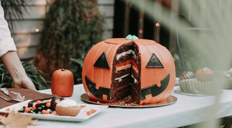 Your Guide to the Best Halloween Pumpkin Piñata Party Cake