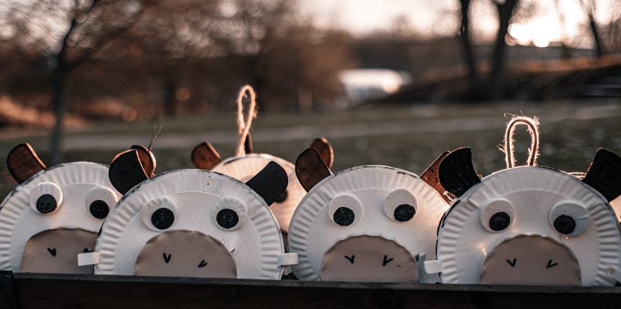 Best Paper Plate Cows Craft for Kids [FREE Template]